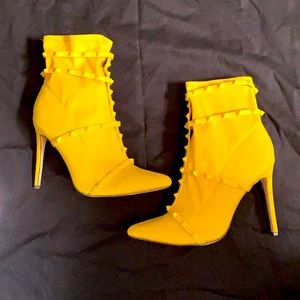 Yellow stud sock boots